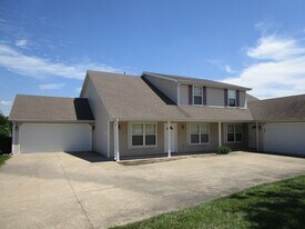 1704-1706-1706 Juniper Dr in Columbia, MO - Building Photo