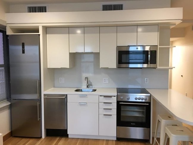 113 Mt Auburn St, Unit 53 in Cambridge, MA - Building Photo - Building Photo