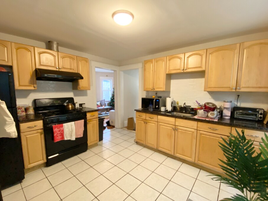 3 Sudan St, Unit 3 in Boston, MA - Building Photo