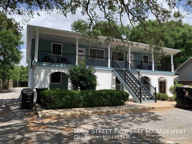 708 Bayshore Dr, Unit 3 in Pensacola, FL - Building Photo