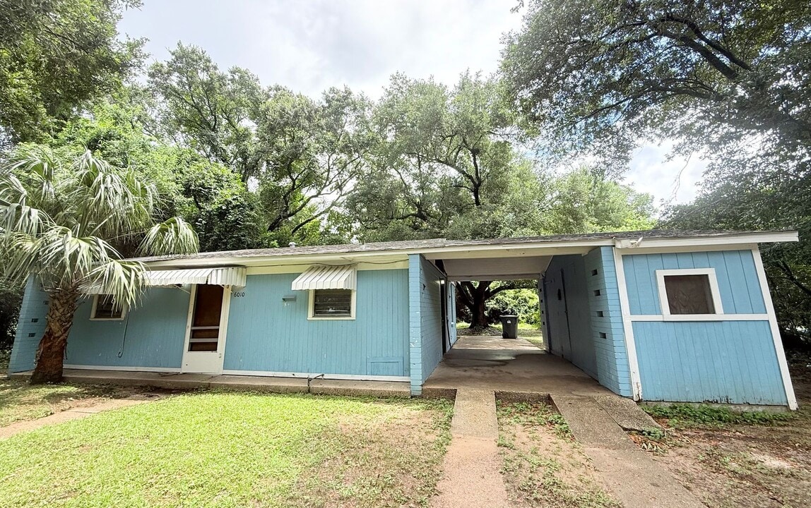 6010 Sewell St in Pensacola, FL - Building Photo