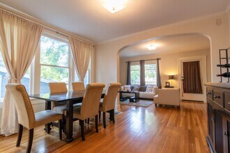 6406 SE 44th Ave in Portland, OR - Building Photo - Building Photo