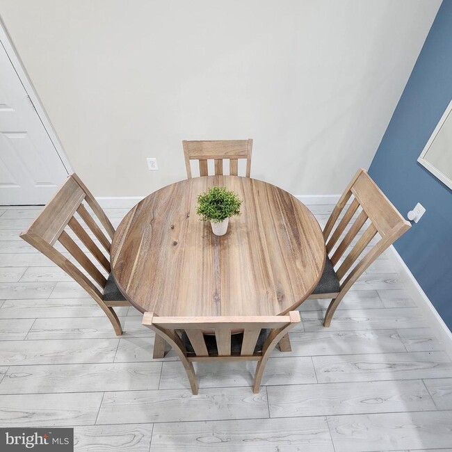 255 S Pickett St in Alexandria, VA - Building Photo - Building Photo