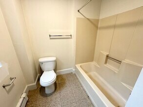 15 Ruggles St, Unit 5 in Boston, MA - Building Photo - Building Photo