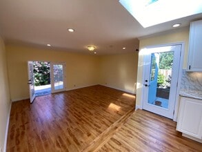 3509 Page St in Redwood City, CA - Building Photo - Building Photo