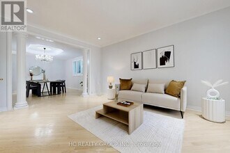 348 Greenfield Ave in Toronto, ON - Building Photo - Building Photo