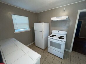 5044 Enterprise St in Baton Rouge, LA - Foto de edificio - Building Photo