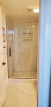 9720 S Hollybrook Lake Dr in Pembroke Pines, FL - Building Photo - Building Photo