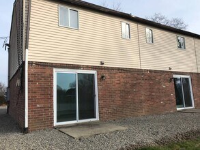 1254 Argonne Dr in Natrona Heights, PA - Building Photo - Building Photo