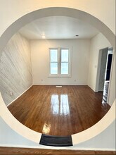 32 Garner St, Unit Left in Cohoes, NY - Foto de edificio - Building Photo