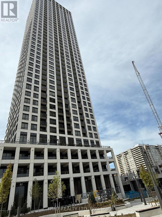 30-1830 Elm Dr W in Mississauga, ON - Building Photo - Building Photo