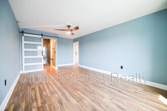 224 E Garden St in Pensacola, FL - Foto de edificio - Building Photo