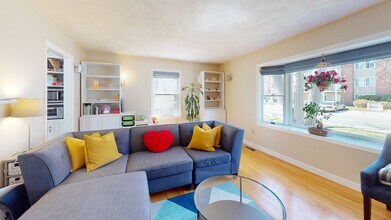 11A Pearl St in Woburn, MA - Building Photo - Building Photo