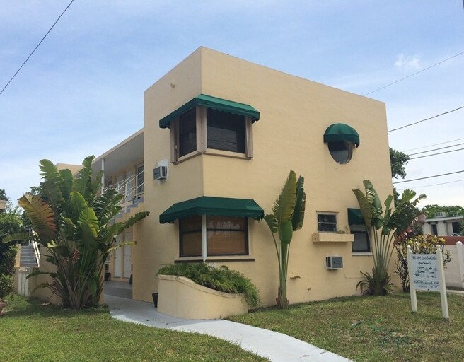 14 SE 10th St in Fort Lauderdale, FL - Building Photo