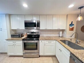 6721 121st Ave N in Largo, FL - Building Photo - Building Photo