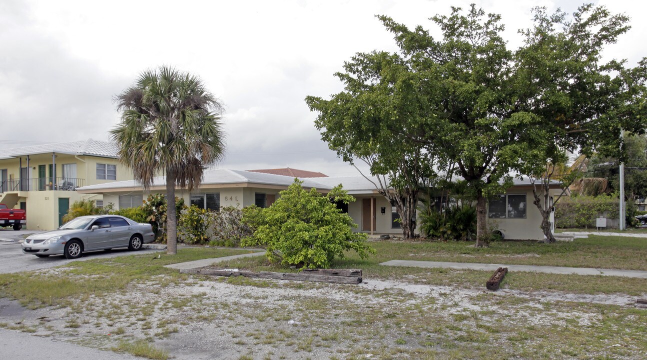 541 NE 45th St in Boca Raton, FL - Building Photo