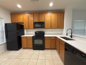 10805 Savannah Wood Ct in Orlando, FL - Building Photo - Building Photo