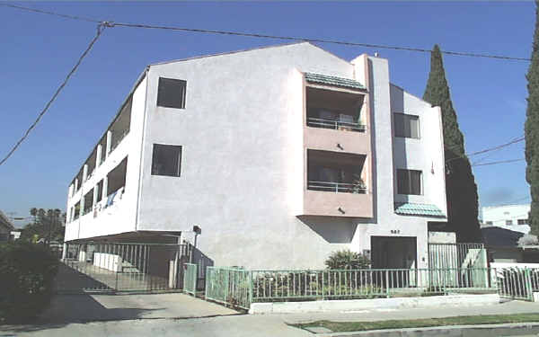 627 Maltman Ave in Los Angeles, CA - Building Photo - Building Photo