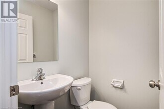 93 Highman Ave in Cambridge, ON - Building Photo - Building Photo