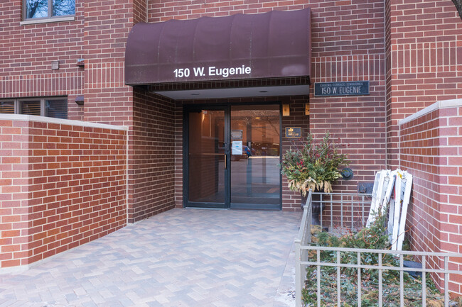 150 W Eugenie St in Chicago, IL - Building Photo - Building Photo