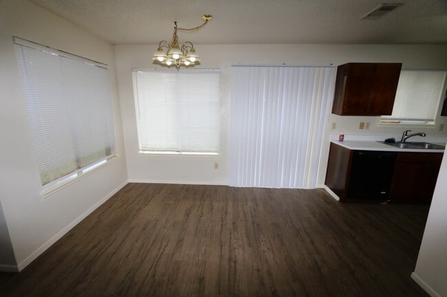 property at 3214 Keywood Ln