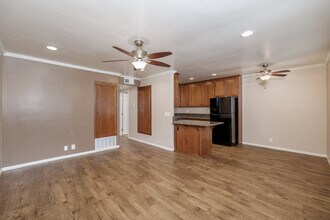 Crandall Apartments in San Diego, CA - Foto de edificio - Building Photo