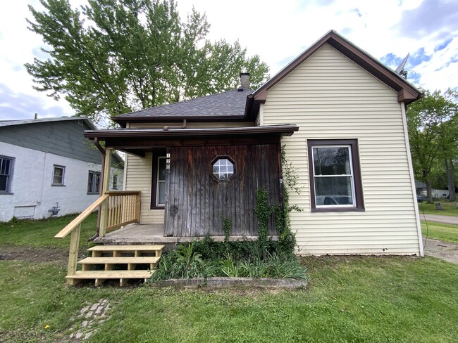 property at 120 State St N