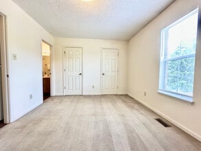 805 Old Gray Station Rd in Johnson City, TN - Building Photo - Building Photo