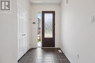 174 Mumbai Dr in Markham, ON - Building Photo - Building Photo