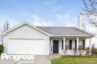 311 Bainbridge Cir in Dallas, GA - Building Photo