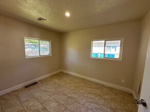 3020 Northgate Ave in Youngstown, OH - Foto de edificio - Building Photo