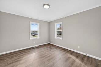 8025 Waddell Ave in St. Louis, MO - Foto de edificio - Building Photo