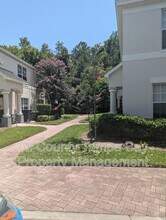 9448 Charlesberg Dr in Tampa, FL - Building Photo - Building Photo