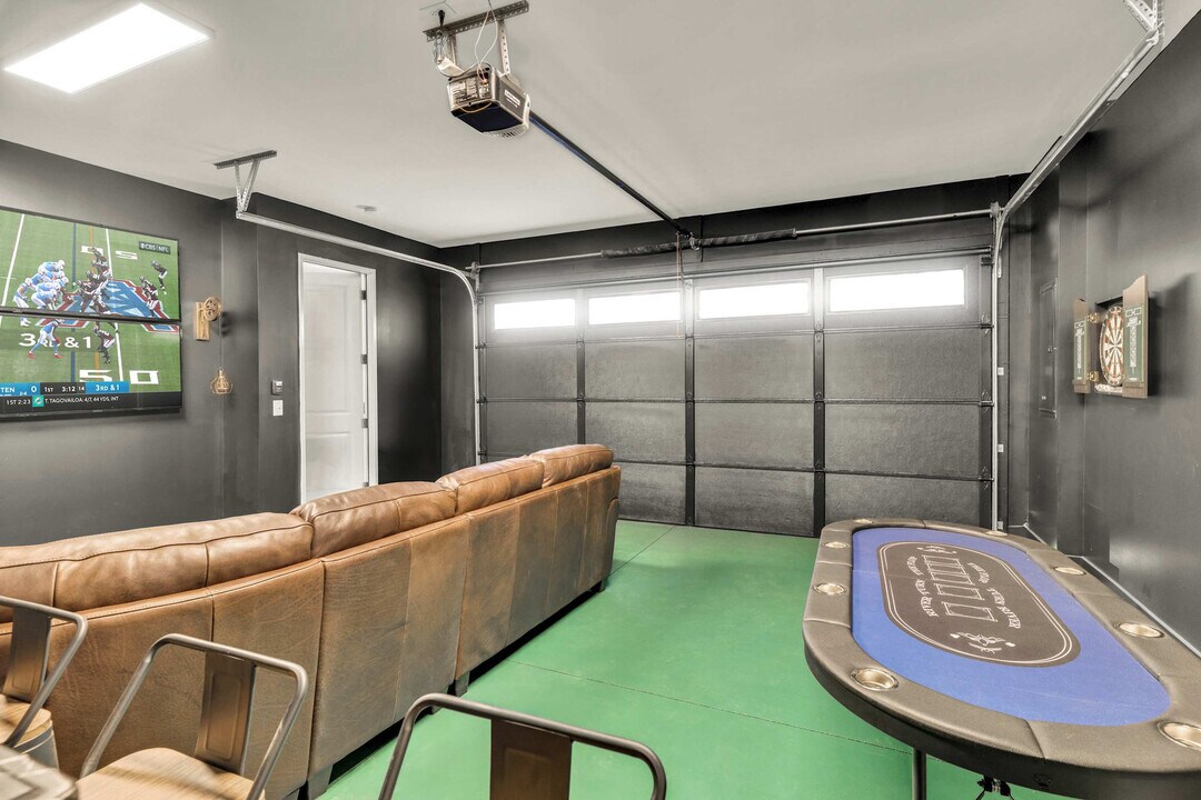 1317 Baptist World Center Dr in Nashville, TN - Foto de edificio