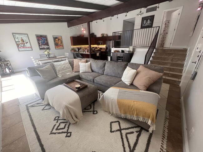 7924 Woodman Ave in Los Angeles, CA - Building Photo - Building Photo