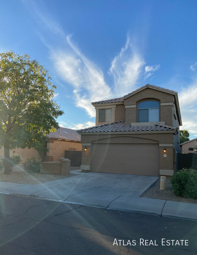 2040 N 106th Ave in Avondale, AZ - Building Photo - Building Photo