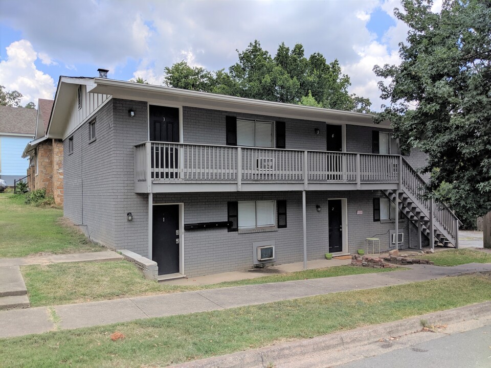 219 Barton St in Little Rock, AR - Building Photo