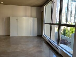 1238 Richards St in Vancouver, BC - Building Photo - Building Photo