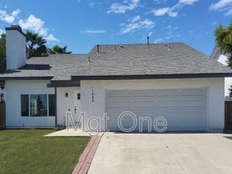 1022 Blossom Hill Dr in Corona, CA - Building Photo