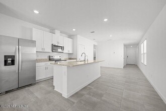3549 Bella Sera Ln in Green Cove Springs, FL - Building Photo - Building Photo