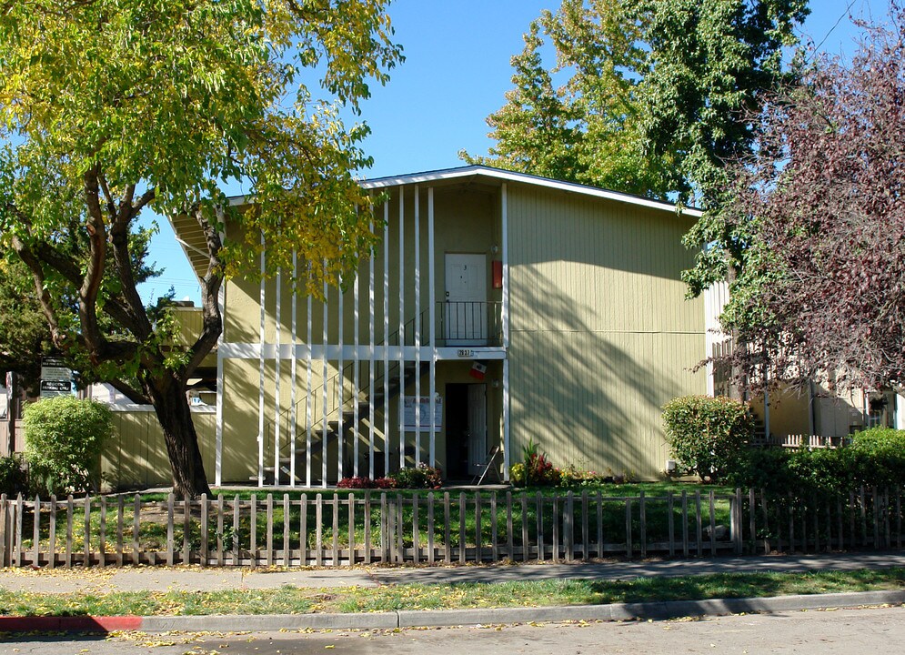 2837 Apple Valley Ln in Santa Rosa, CA - Building Photo