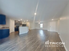 866 N Fairbanks Dr in Deltona, FL - Building Photo - Building Photo