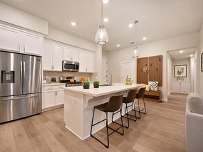 1661 Spring St in Davis, CA - Building Photo - Building Photo