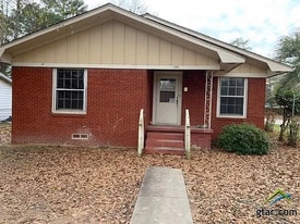 1101 S 14th St in Longview, TX - Building Photo