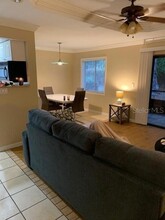 2609 Pine Lake Terrace, Unit A in Sarasota, FL - Foto de edificio - Building Photo