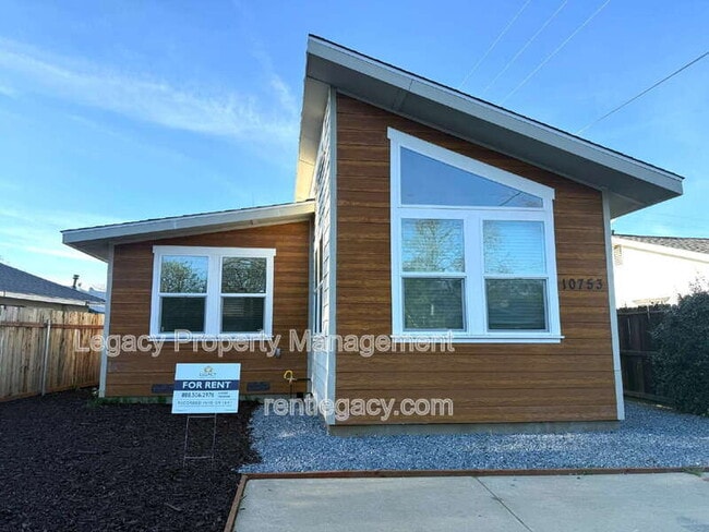 property at 10753 Oakton Way