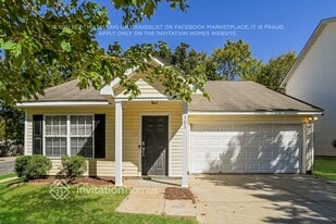 305 Peachtree Rd in Charlotte, NC - Building Photo