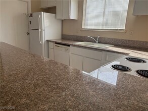 4689 W Sand Creek Ave in Las Vegas, NV - Building Photo - Building Photo