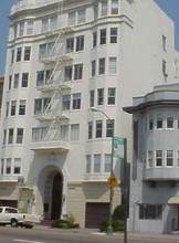 Belleshore Apartments in Oakland, CA - Foto de edificio - Building Photo