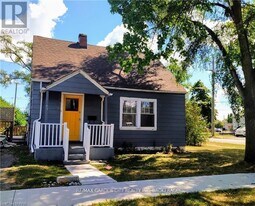 63 Leeper St in St Catharines, ON - Building Photo